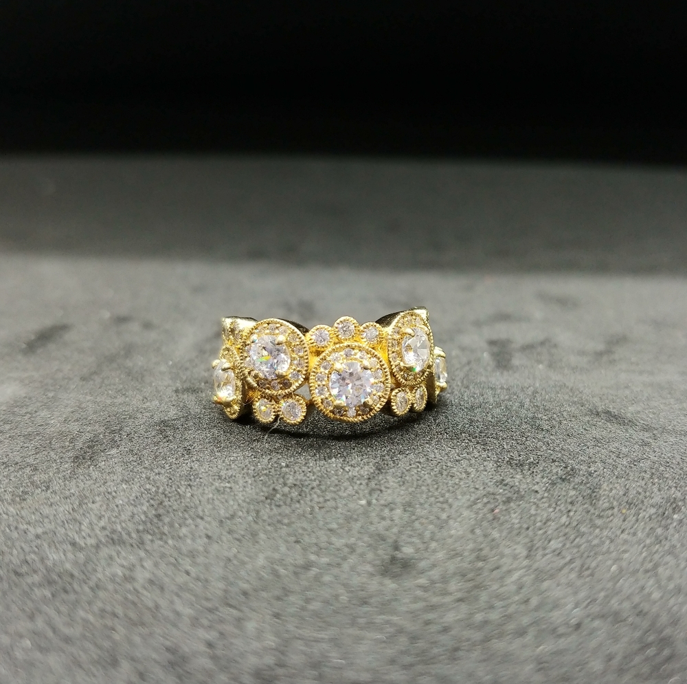 Razzle Dazzle Ring 💃